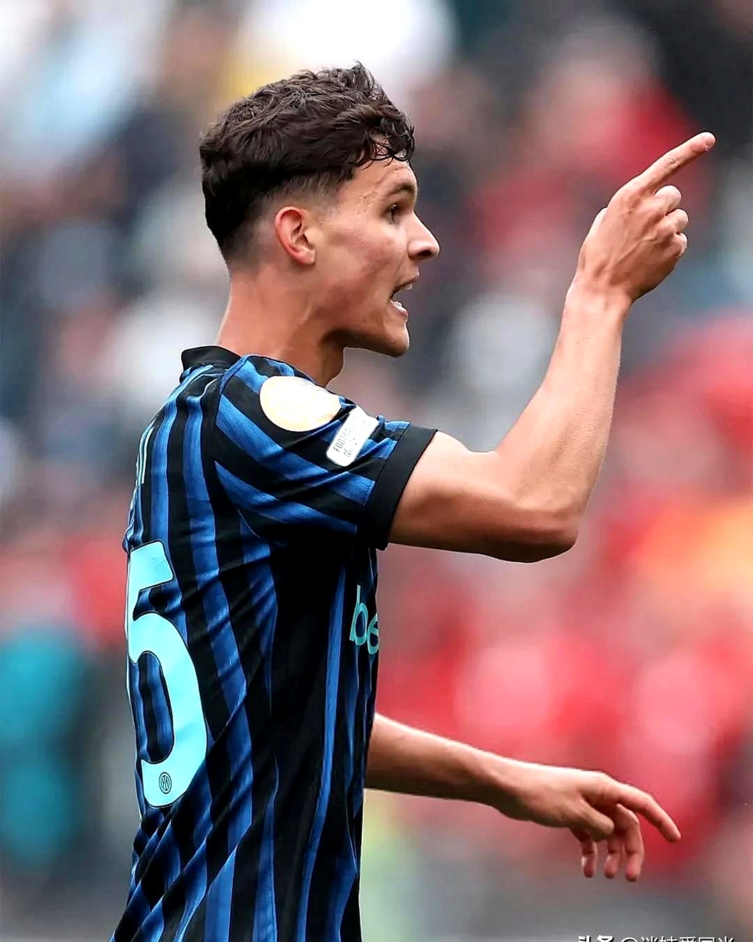 今晨国际米兰调整名单以备德甲，复出首秀环节打磨，压力陡增，赛季目标并未改变的简单介绍