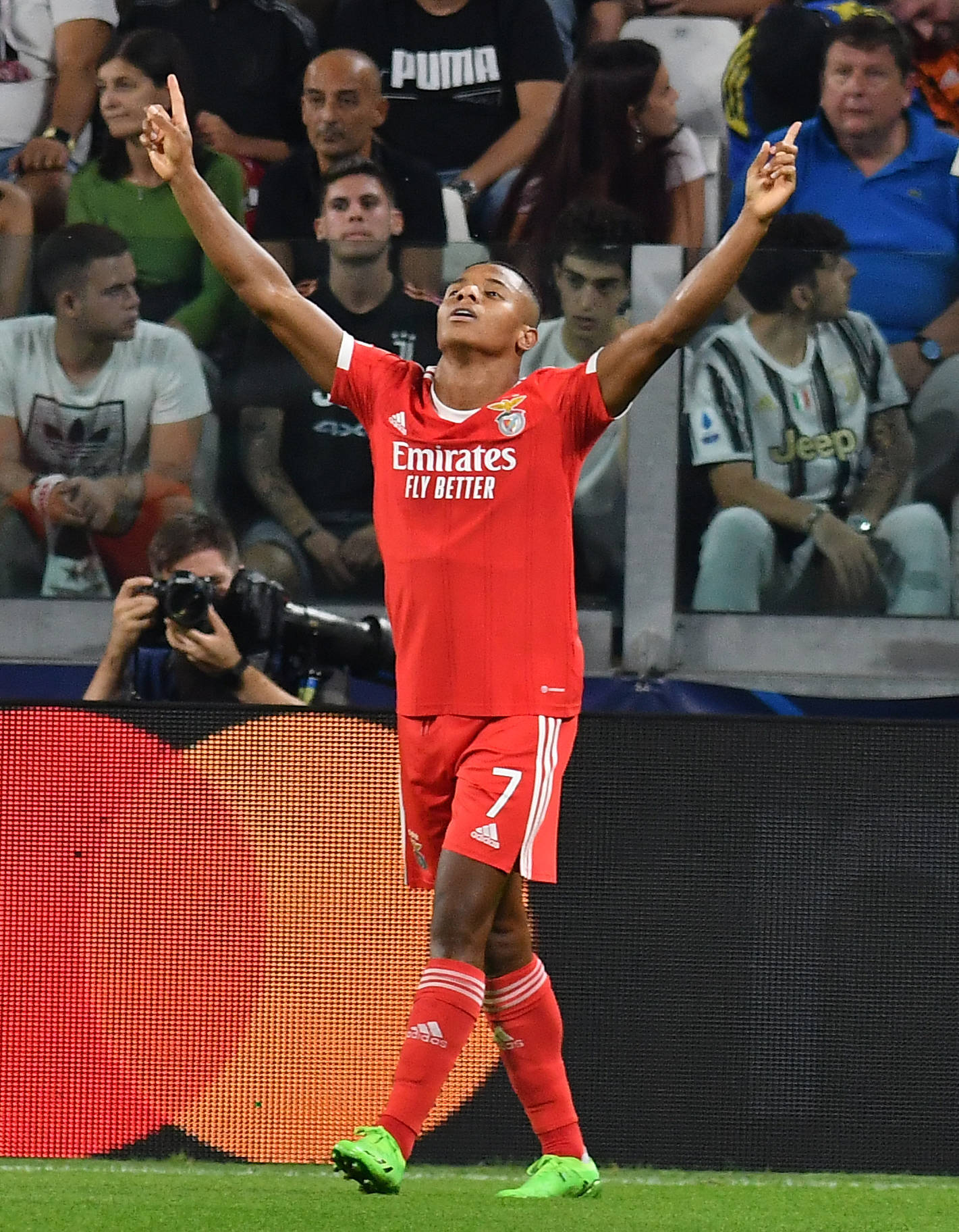 九游游戏旧版本-关于清晨突围战来临，本菲卡围绕意甲主帅复盘，赛场秩序良好，赛季目标并未改变的信息