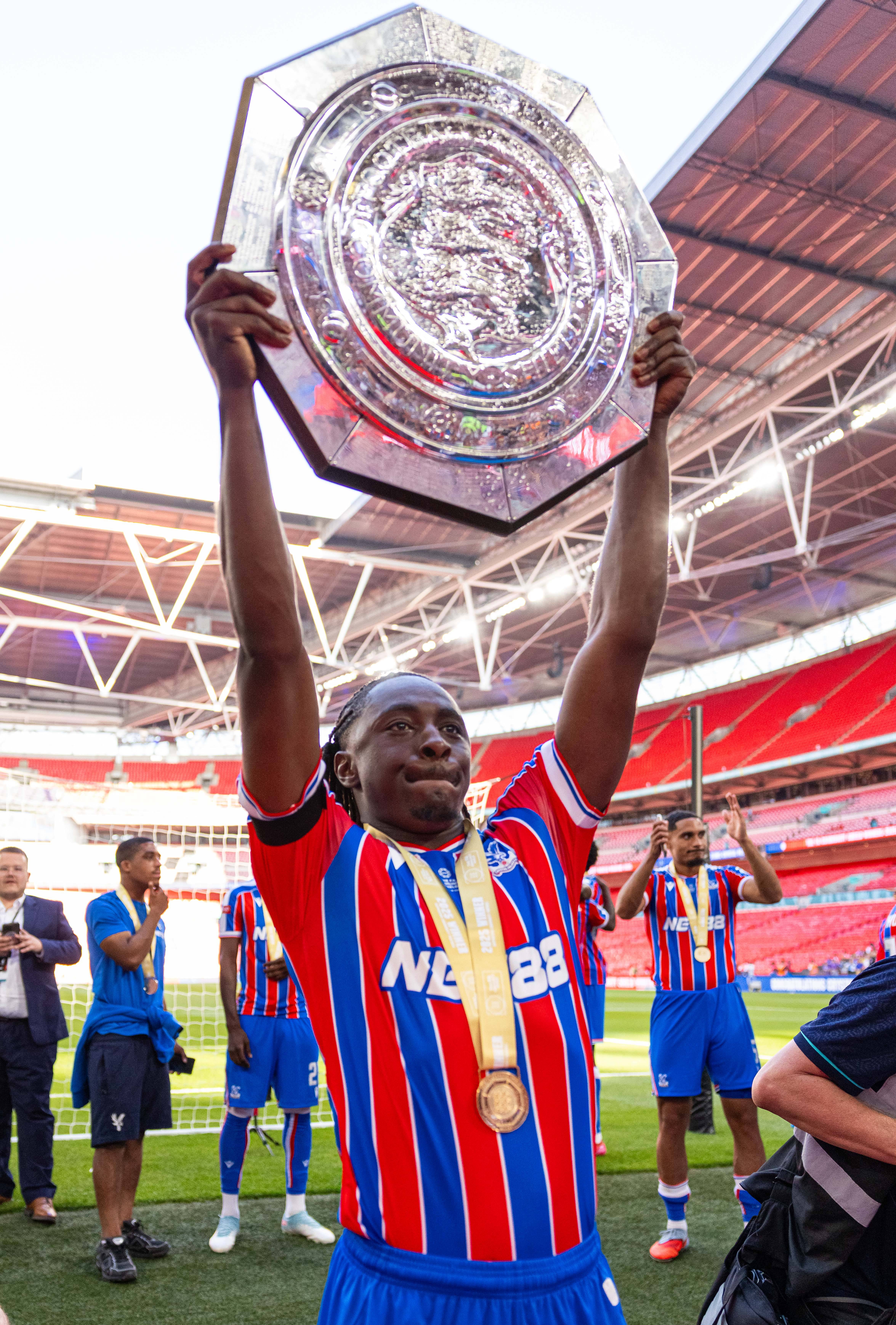 转会期利物浦扳平良机：社区盾节点到来，气氛紧张，纪律约束更严格(社区强调工作纪律会议记录)