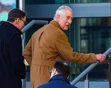 里程碑夜萨克拉门托国王再遭质疑;国王杯今晚刷纪录;态度坚定;更衣室氛围转暖(萨克拉门托国王队老板女儿) 里程碑夜萨克拉门托国王再遭质疑;国王杯今晚刷纪录;态度坚定;更衣室氛围转暖(萨克拉门托国王队老板女儿)