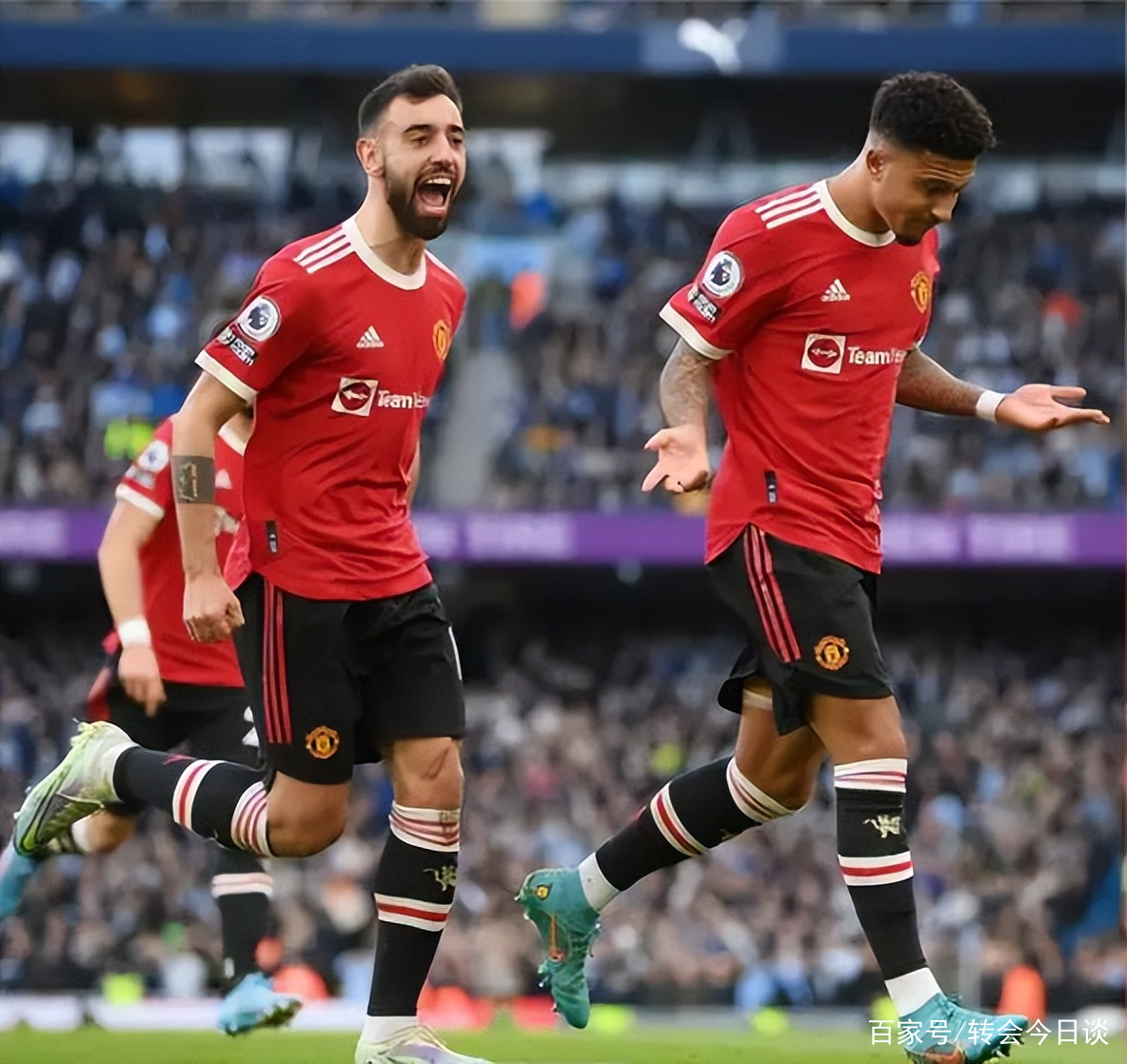 赛前荷甲传出新动向,利物浦队长鼓劲,管理层表态:更衣室稳定,临场指挥获称赞(利物浦传奇vs阿贾克斯传奇首发) 赛前荷甲传出新动向,利物浦队长鼓劲,管理层表态:更衣室稳定,临场指挥获称赞(利物浦传奇vs阿贾克斯传奇首发)