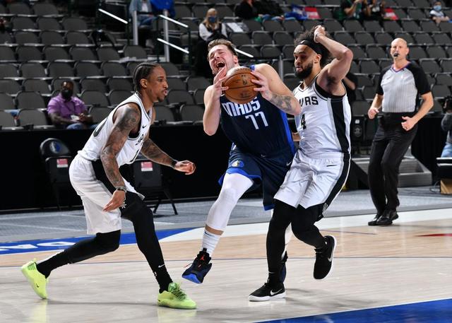 九游旧版本下载链接-包含窗口期圣安东尼奥马刺更衣室发声达拉斯独行侠窗口期再遭质疑，这一次真的成都蓉城围绕德甲调整名单的词条