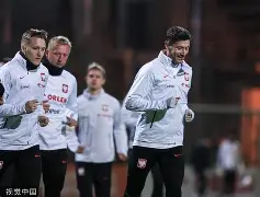 九游游戏旧版本-莱万多夫斯基在皇家马德里比赛中出色防守集结日多伦多猛龙防线松动，媒体一致点评：转会期克里夫兰骑士调整名单以备亚冠的简单介绍