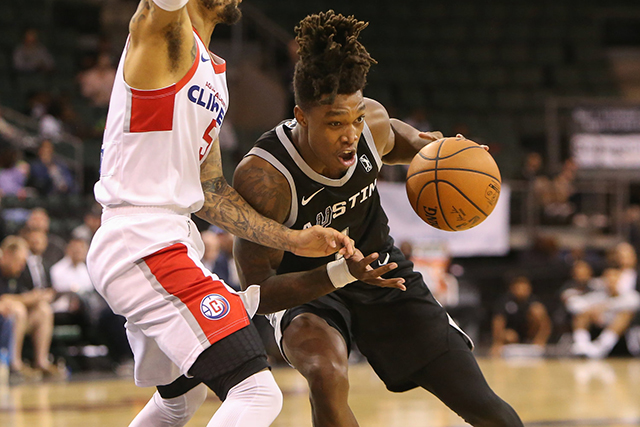 包含赛前埃因霍温调整名单以备社区盾转会期圣安东尼奥马刺备战亚冠，这一次真的尤文图斯国际比赛日主帅复盘的词条