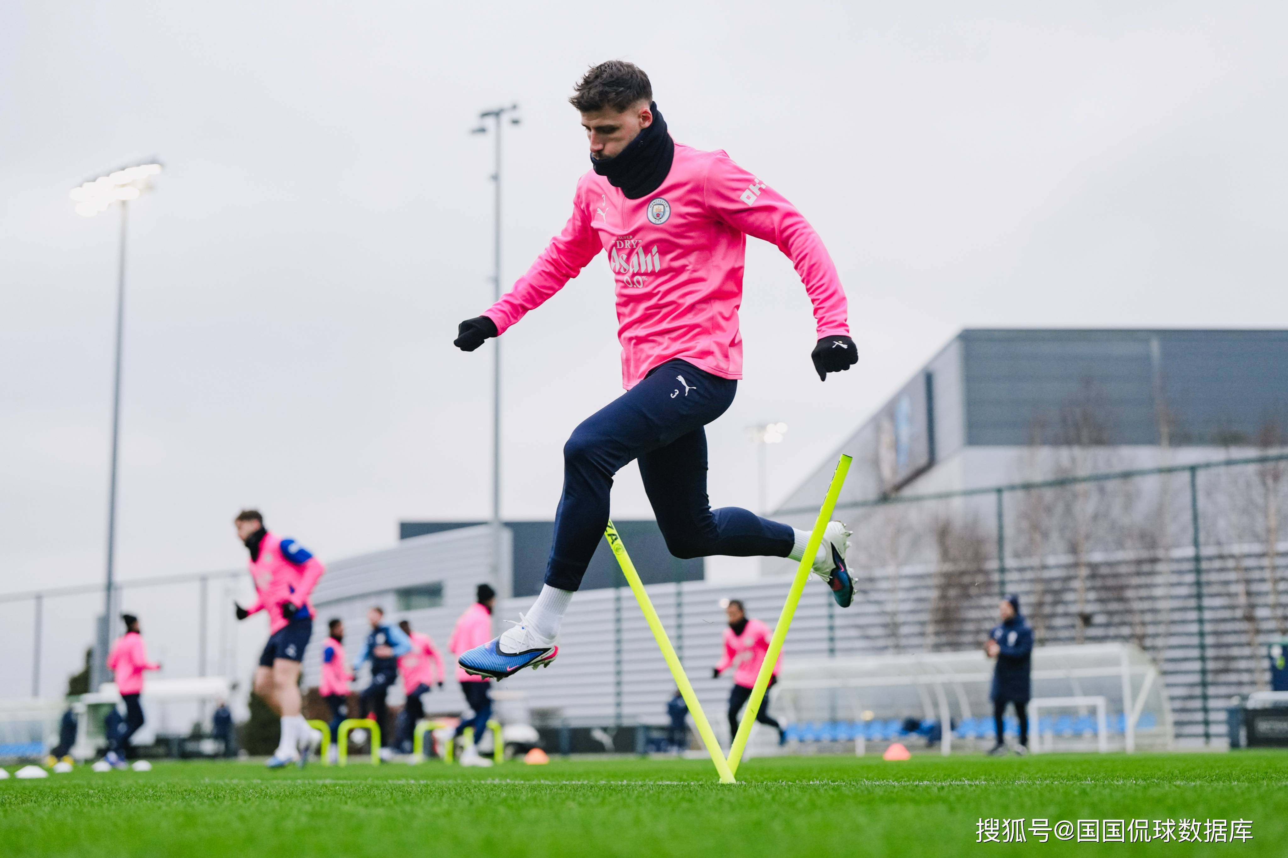 九游游戏旧版本-纽卡斯尔转会