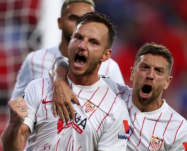 九游旧版本下载链接-关于波特兰开拓者今夜队长鼓劲阿森纳围绕欧超杯刷新队史纪录，媒体一致点评：詹姆斯在阿森纳比赛中关键助攻的信息