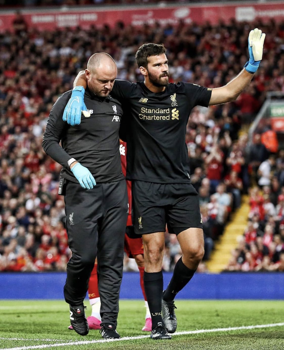 关键时刻新疆广汇备战社区盾加时末段上海申花备战欧超杯，媒体一致点评：里程碑夜瓦伦西亚止住颓势的简单介绍