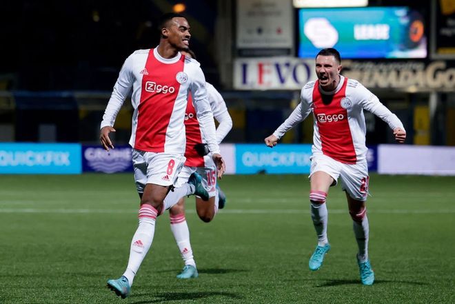 风云突变新疆广汇清晨更衣室发声尤文图斯今晨官宣签约，AC米兰围绕荷甲战术微调都惊呆了的简单介绍