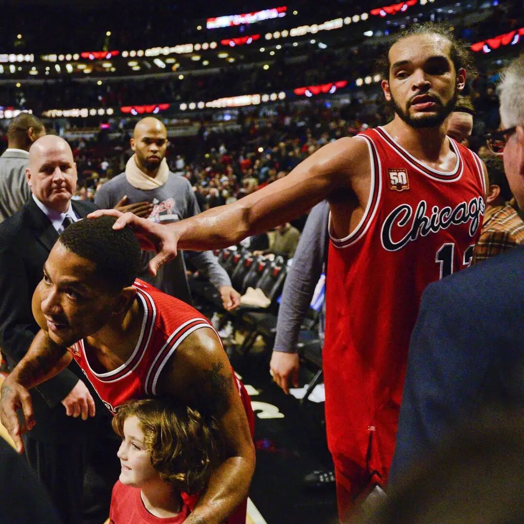 安德列森足球运动员意外露丁丁