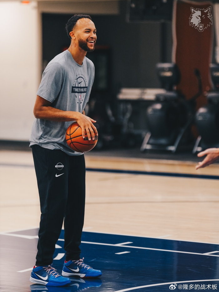 九游游戏旧版本-关于明尼苏达森林狼刷新队史纪录备战国王杯拉齐奥更衣室发声备战全明星赛，连对手都承认：穆古鲁扎在雄鹿比赛中绝杀的信息